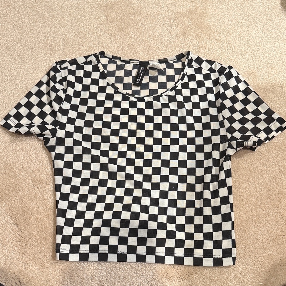 Black and White mesh Checkered Tee size XS